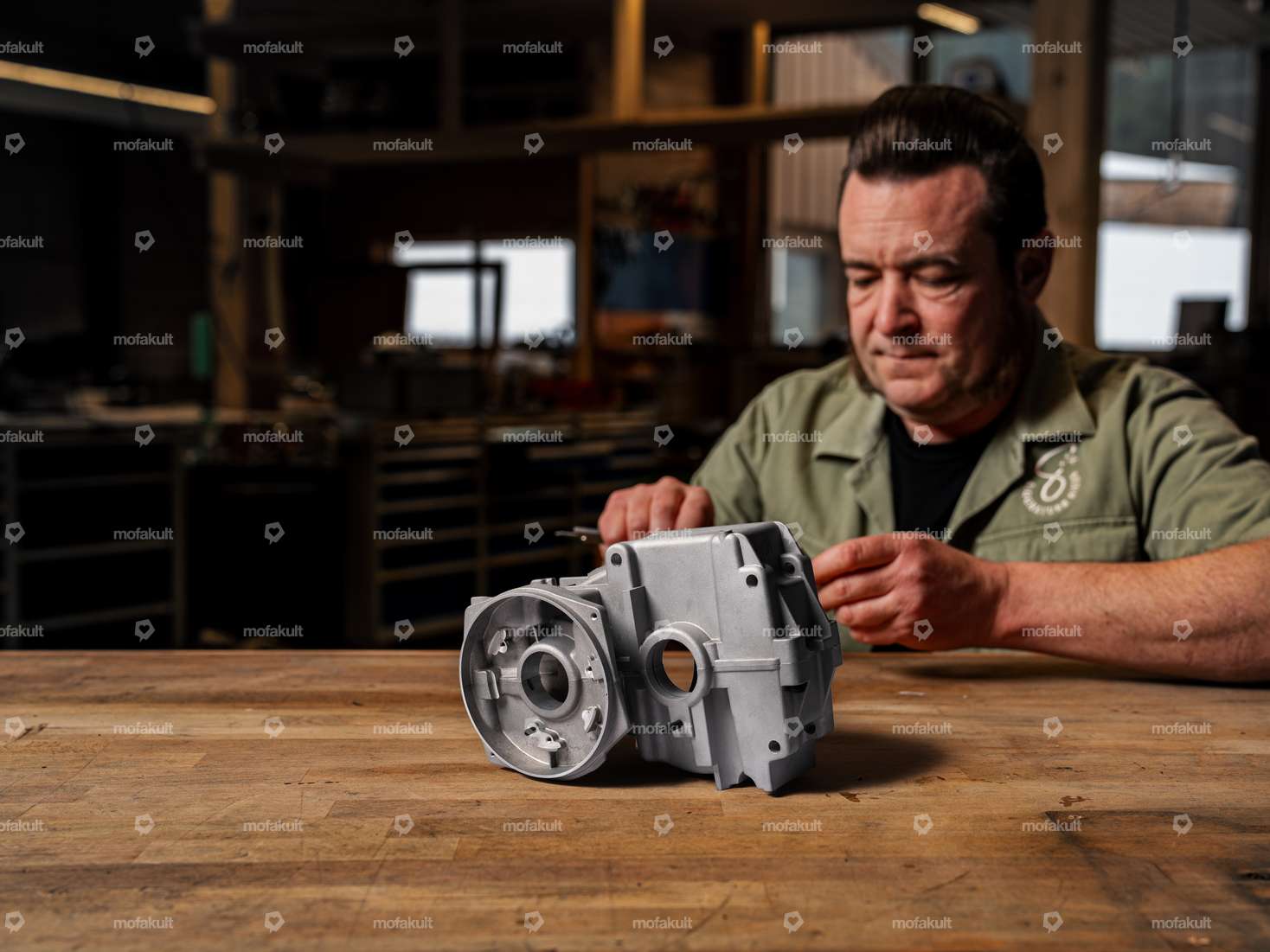 Siggnature Reconstruction du moteur du tronc | Puch E50 Carousel Image 1