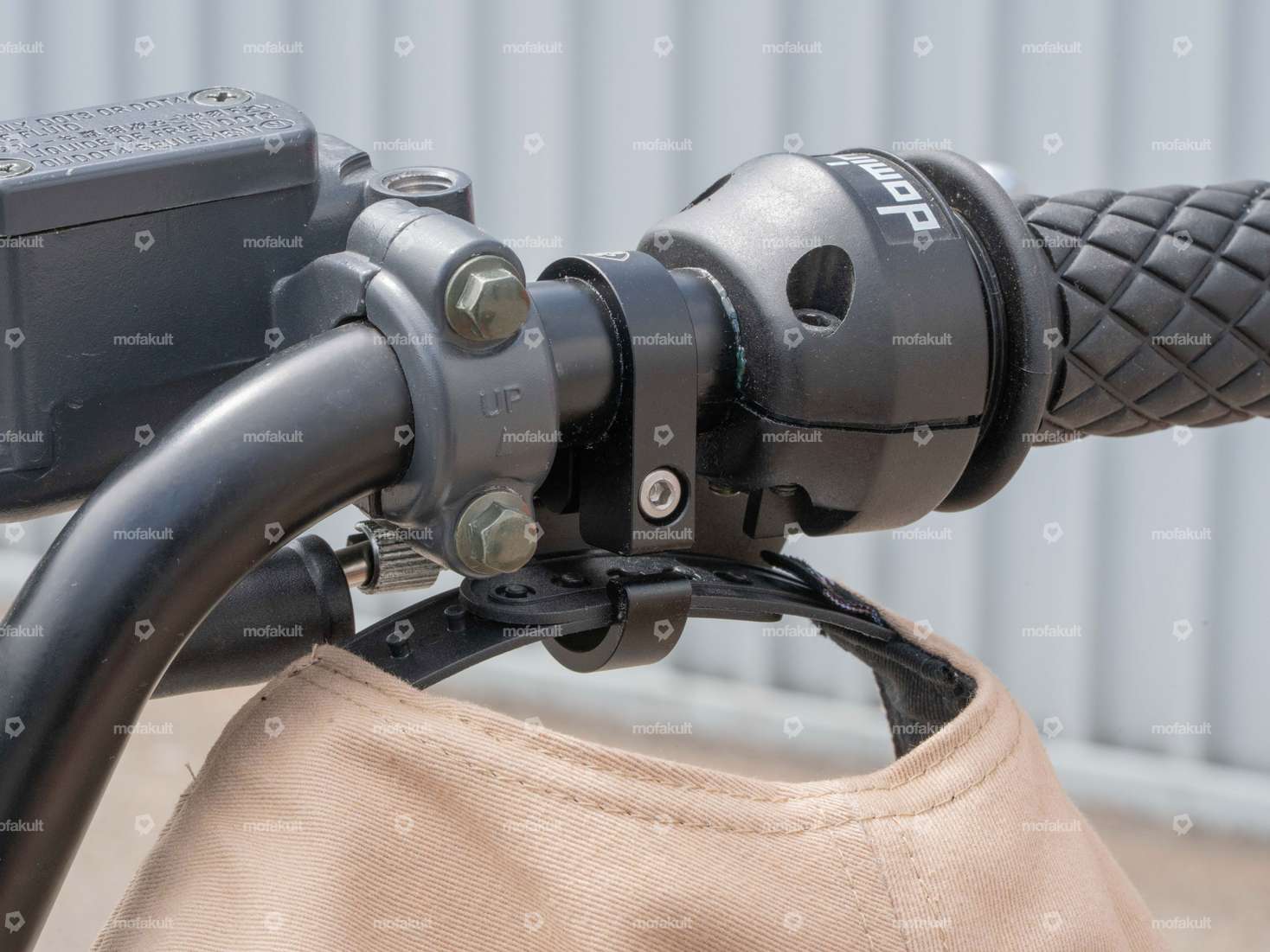 66HEROES Cap Holder Alu gold Carousel Image 4