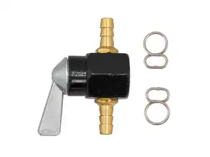 Robinet d'essence droit Pièce intermédiaire noire Robinet d'essence droit Pièce intermédiaire noire