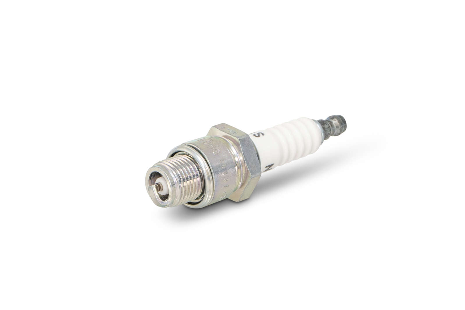 Original NGK Spark Plug B8ES DT125 | Lazada PH